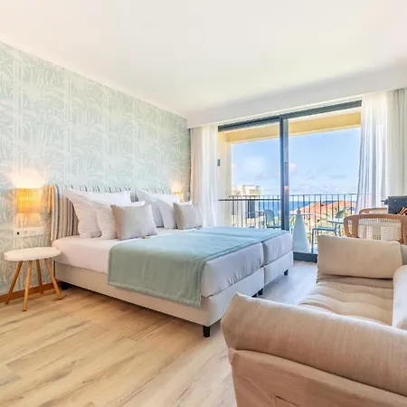 Ξενοδοχείο με διαμερίσματα By Aqua Natura 4*