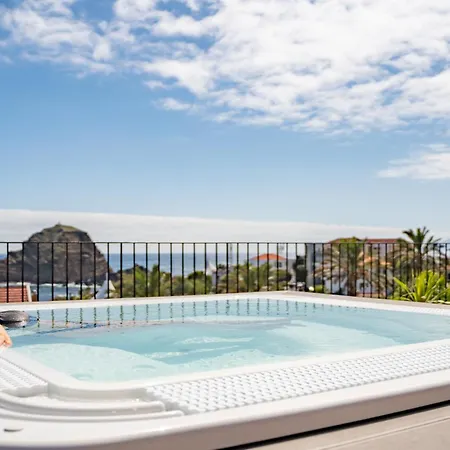 By Aqua Natura Apartmanhotel