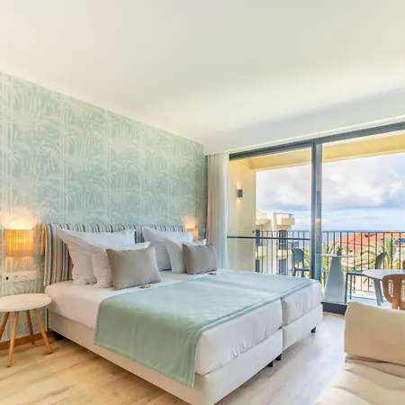 By Aqua Natura 4* Porto Moniz